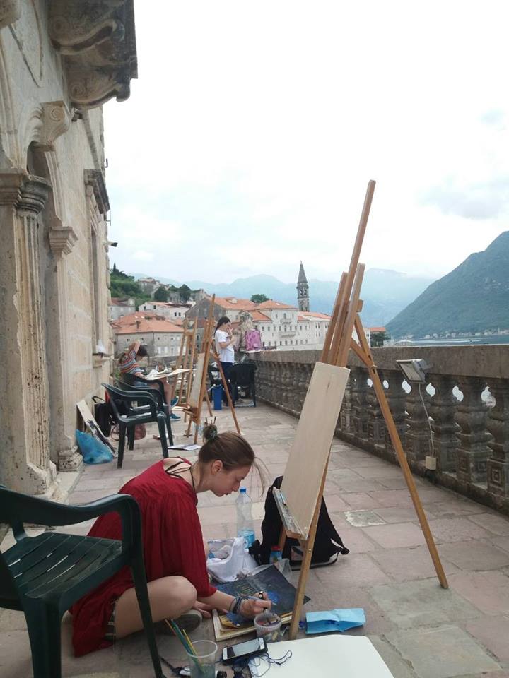 Studenti espongono nel Museo della città di Perasto