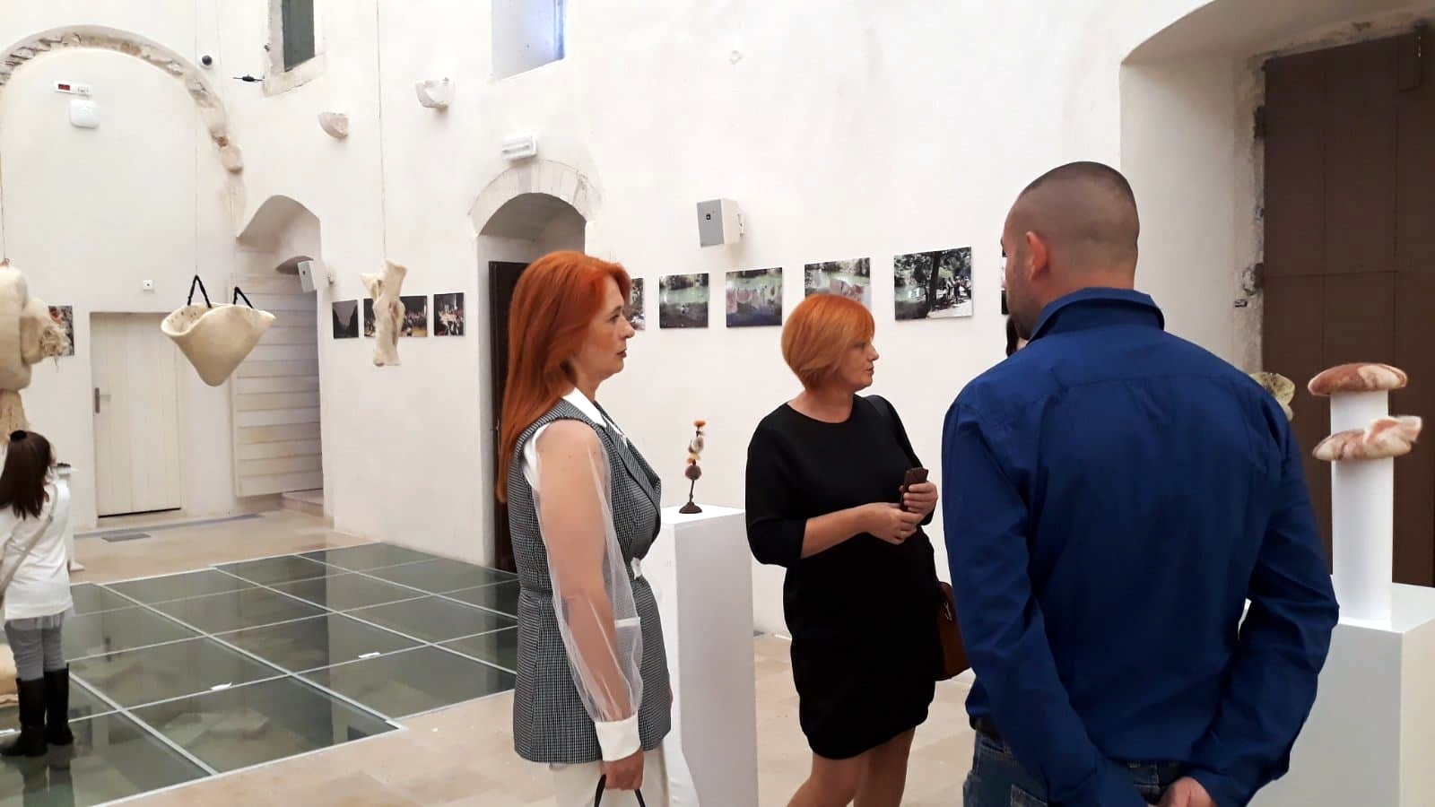 Izložba crteža „Kotorski mostovi” Veljka Mihajlovića